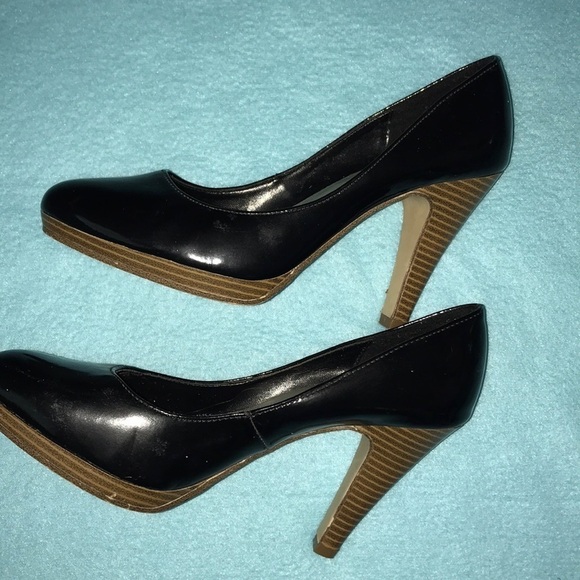 FIONI black shinny pumps stacked heel size 7.5 - Picture 1 of 4